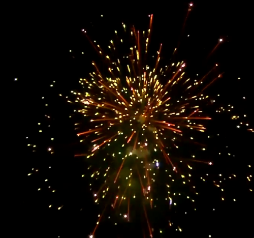 Салют Р7631 Сияние севера: 1,5 х 100 залпов