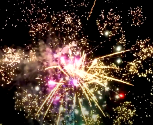 Салют Р7410 Новогодний беспредел 0,8 х 399 залпов Русский фейерверк