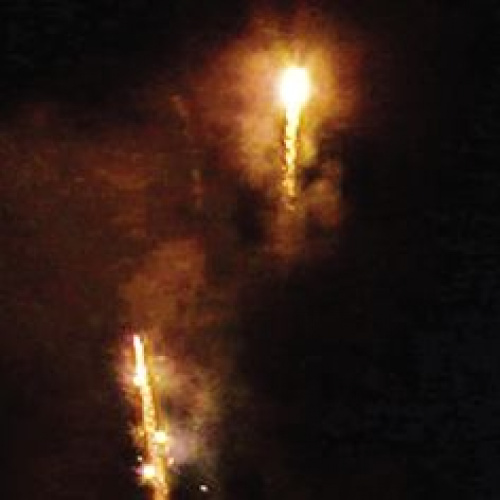 Фейерверк + фонтан Р6805 Огненный ви х рь 1 х 22 выстрела Фейерверк + фонтан Р6805 Огненный ви х рь 1 х 22 выстрела