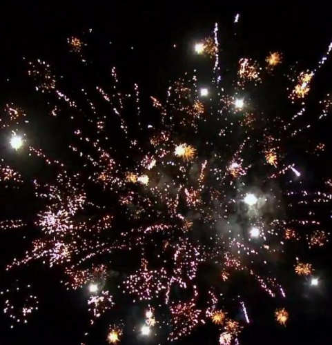 Фейерверк ЕС215 Будем! 0,8 х 10 залпов Фейерверк ЕС215 Будем! 0,8 х 10 залпов