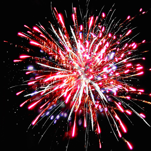 Фейерверк РС6610 Доброе чудо 0,8 х 64 залпа Фейерверк РС6610 Доброе чудо 0,8 х 64 залпа