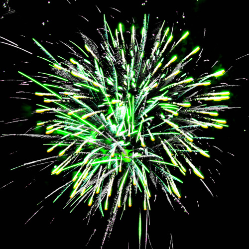 Фейерверк РС6610 Доброе чудо 0,8 х 64 залпа Фейерверк РС6610 Доброе чудо 0,8 х 64 залпа