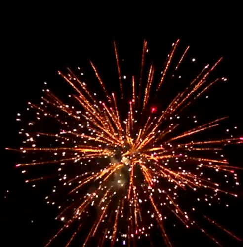 Салют Р7631 Сияние севера: 1,5 х 100 залпов