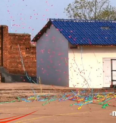 Батарея пневмохлопушек РС0100 Просто праздник