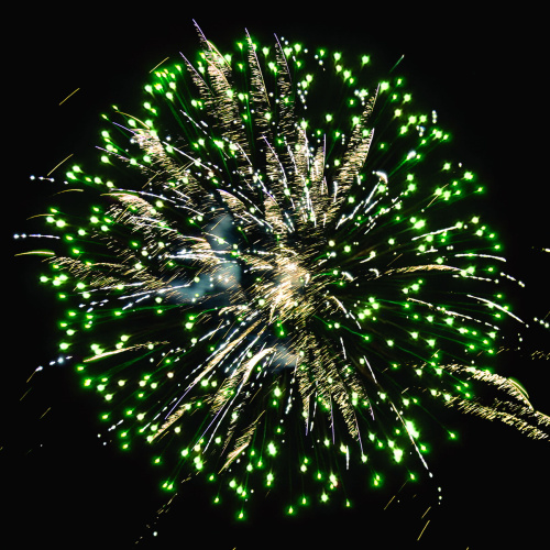 Фейерверк РС7560 3Д: Зимние забавы (1,0 х 100 залпов) Русская пиротехника