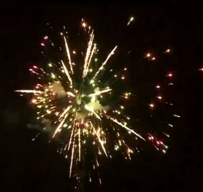 Салют Р7463 Огни на елке 1 х 16 залпов (бахи) Русский фейерверк